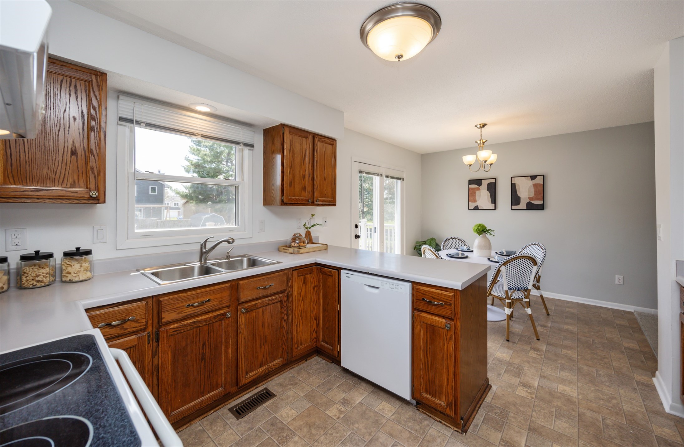 5112 Westwood Drive, West Des Moines, Iowa image 9