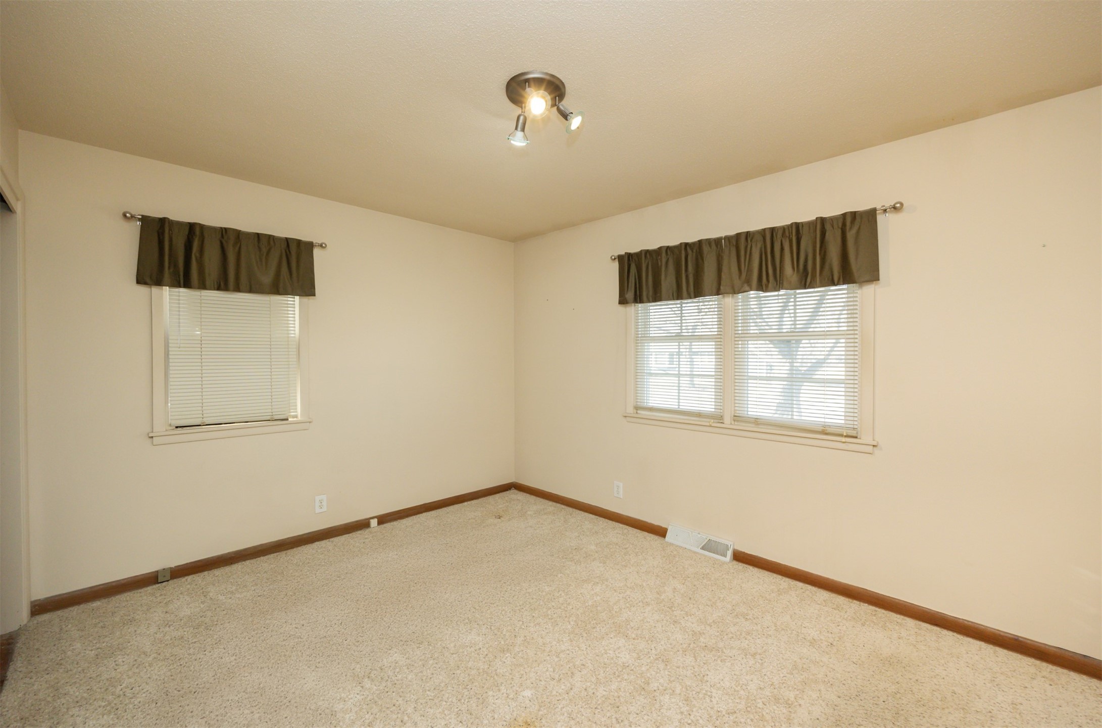 140 Northview Drive, Waukee, Iowa image 16