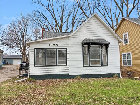 Homes For Sale - 1350 E 9th Street<br/> Des Moines, IA 50316