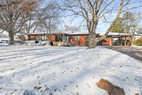 716 Elm Street Pella IA 50219