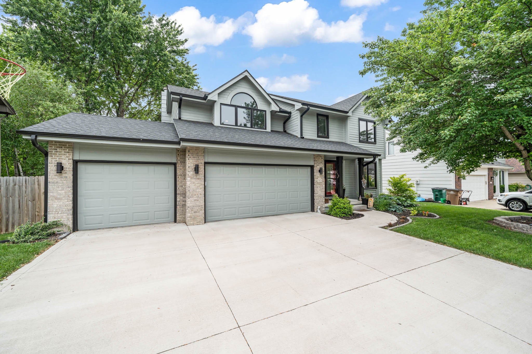 163 56th Place, West Des Moines, Iowa image 1