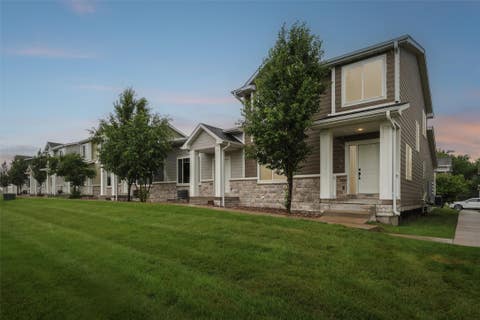 Condo For Sale - 515 10th Street<br/> Waukee, IA 50263