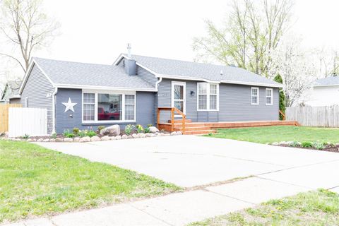 617 Roosevelt Street Polk City IA 50226