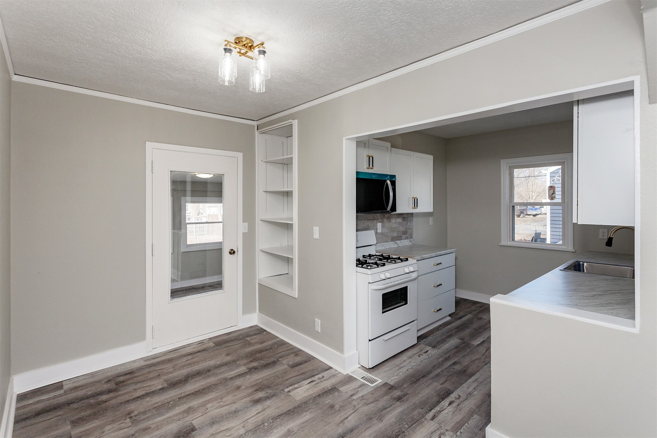 4140 Cambridge Street, Des Moines, Iowa image 8