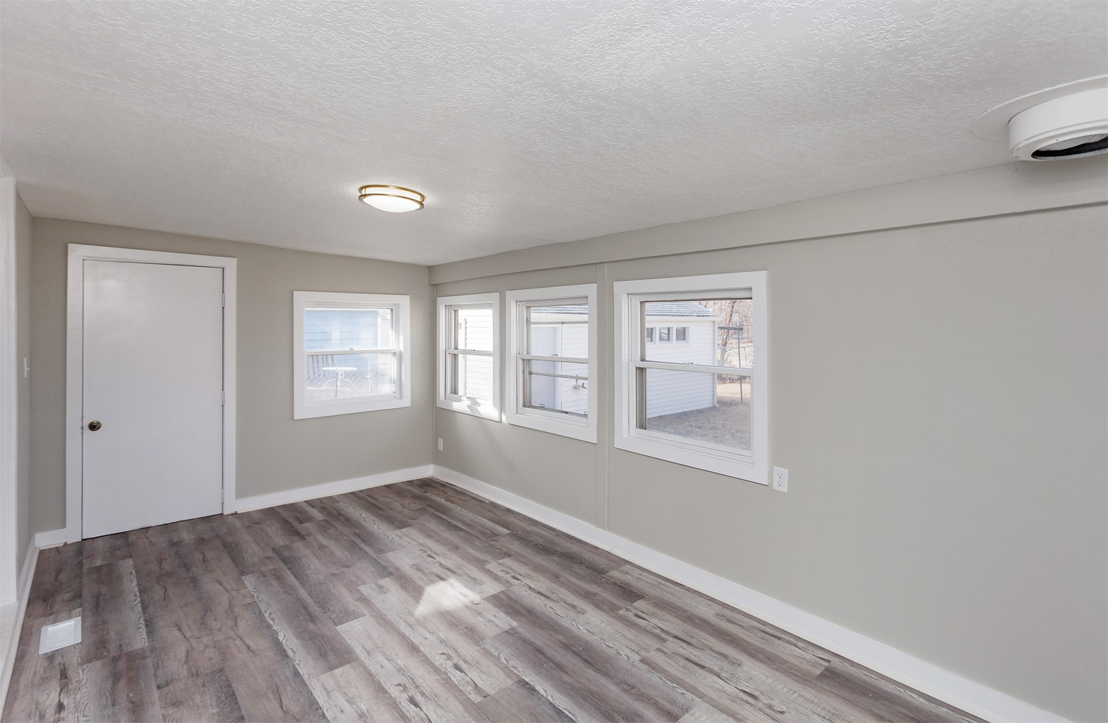 4140 Cambridge Street, Des Moines, Iowa image 23