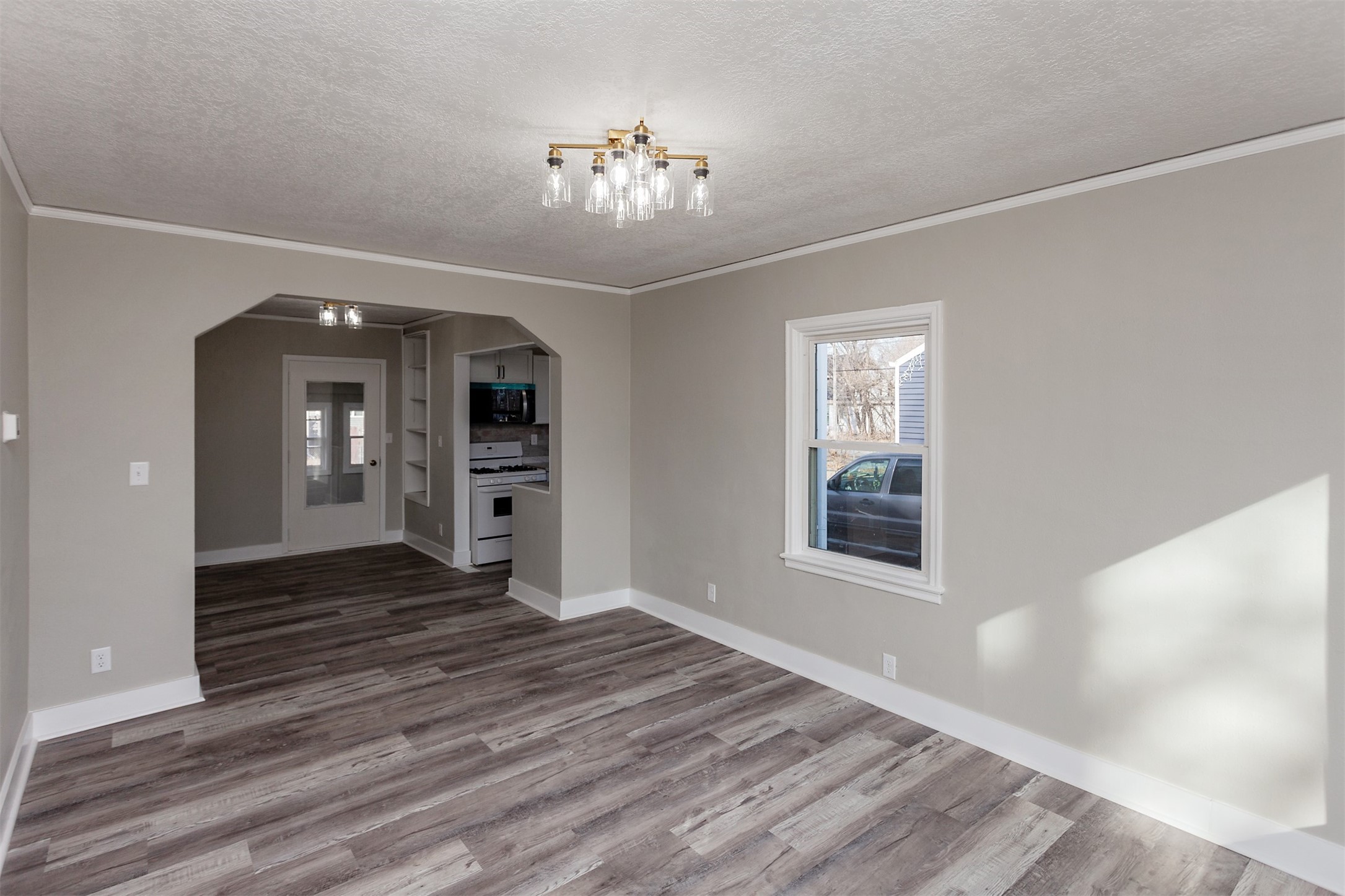 4140 Cambridge Street, Des Moines, Iowa image 4