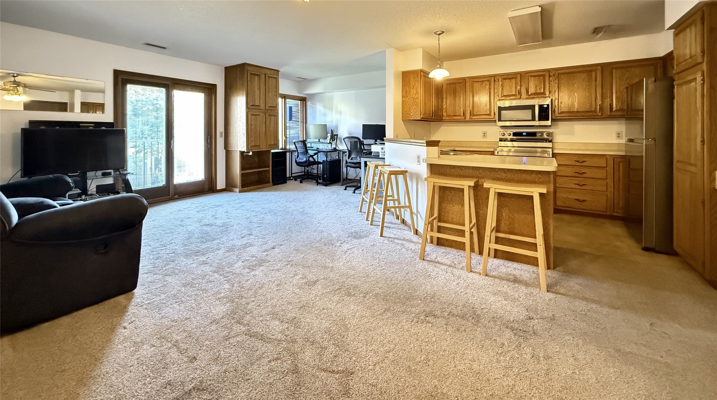 401 SE Delaware Avenue 205