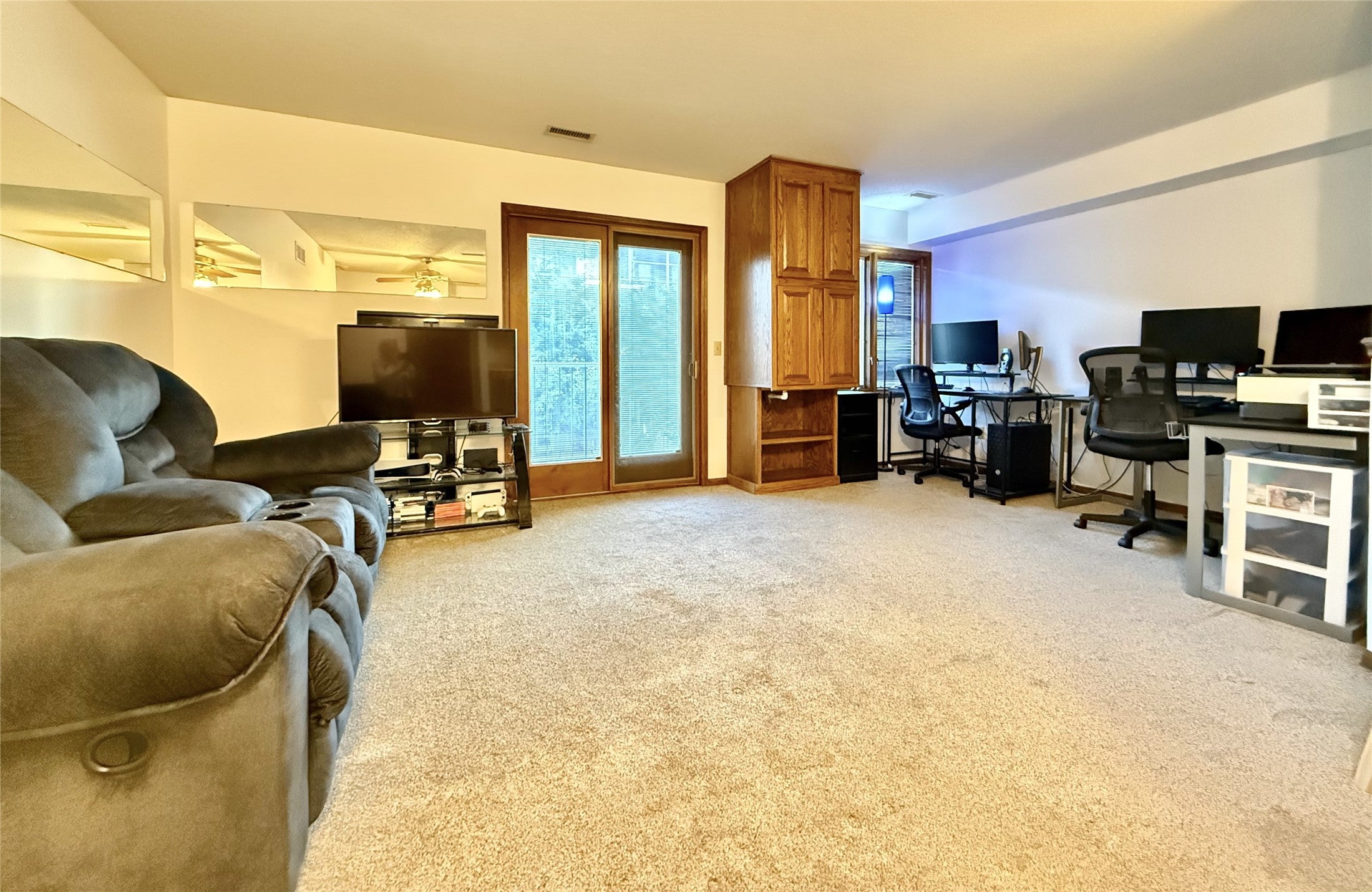 401 SE Delaware Avenue 205