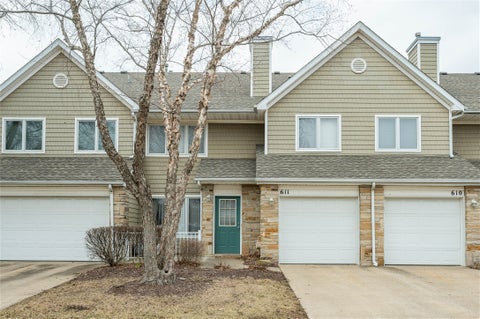 Condo For Sale - 811 Burr Oaks Drive #611<br/> West Des Moines, IA 50266