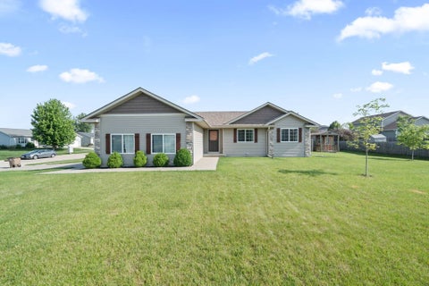 Homes For Sale - 1213 Michael Street<br/> Bondurant, IA 50035