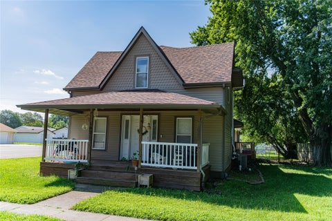 Homes For Sale - 302 W Marion Street<br/> Monroe, IA 50170
