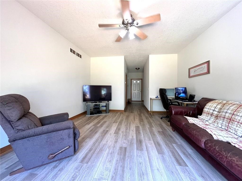 2101 4th Avenue, Altoona, Iowa image 4