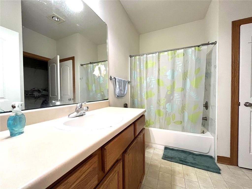2101 4th Avenue, Altoona, Iowa image 7
