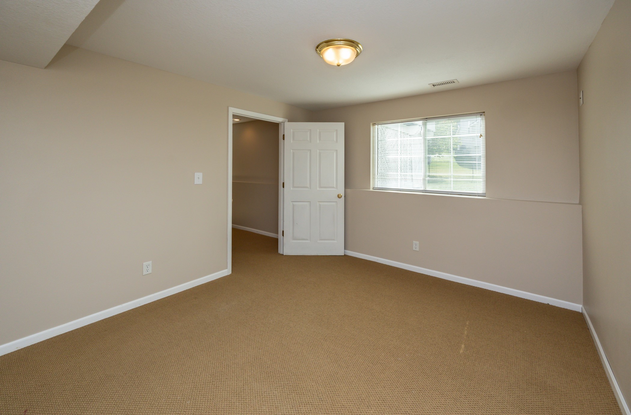 7748 Beechtree Lane, West Des Moines, Iowa image 35