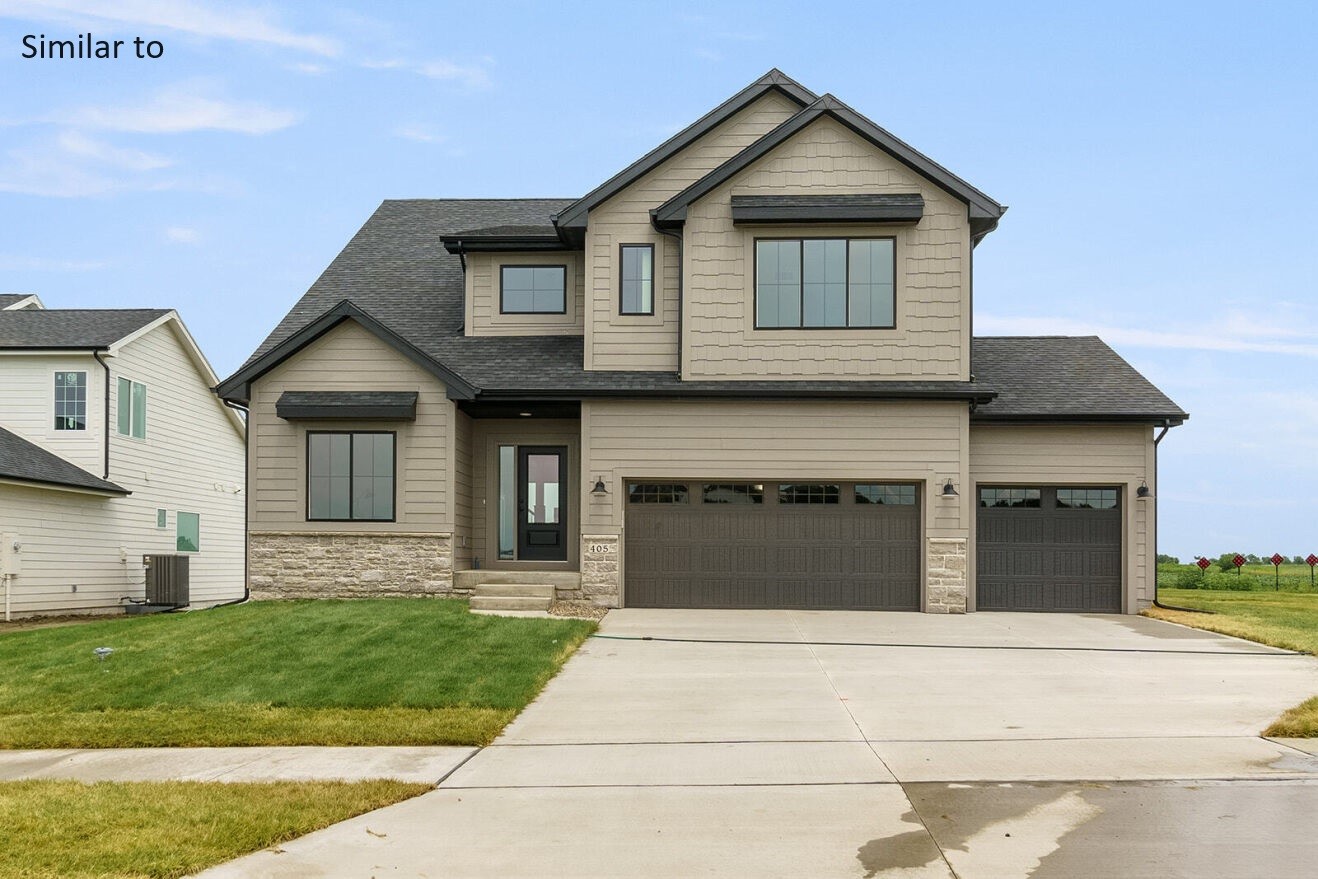 2228 Green Leaf Circle, Norwalk, Iowa image 1