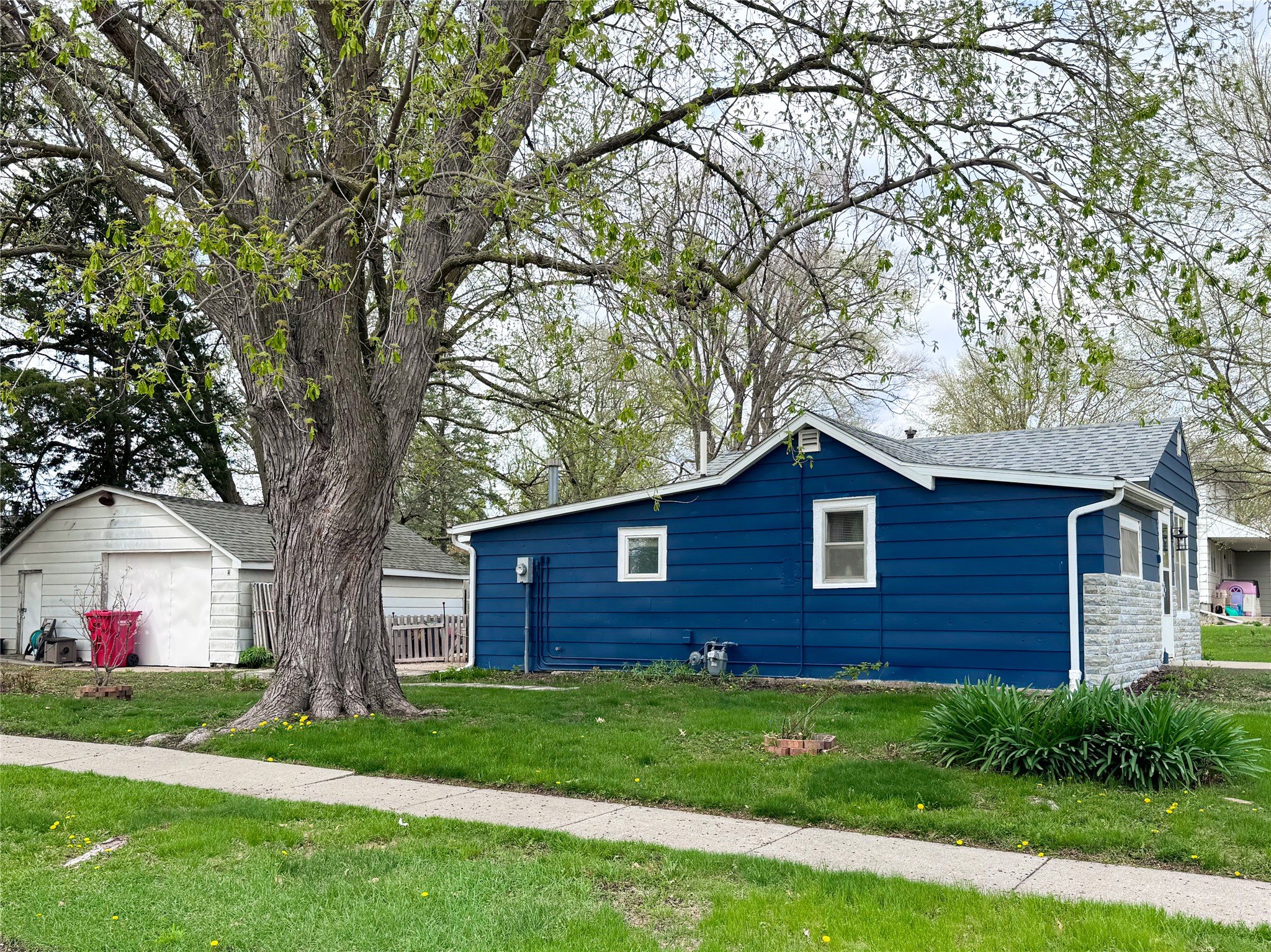 2003 Carroll Street, Boone, Iowa image 2