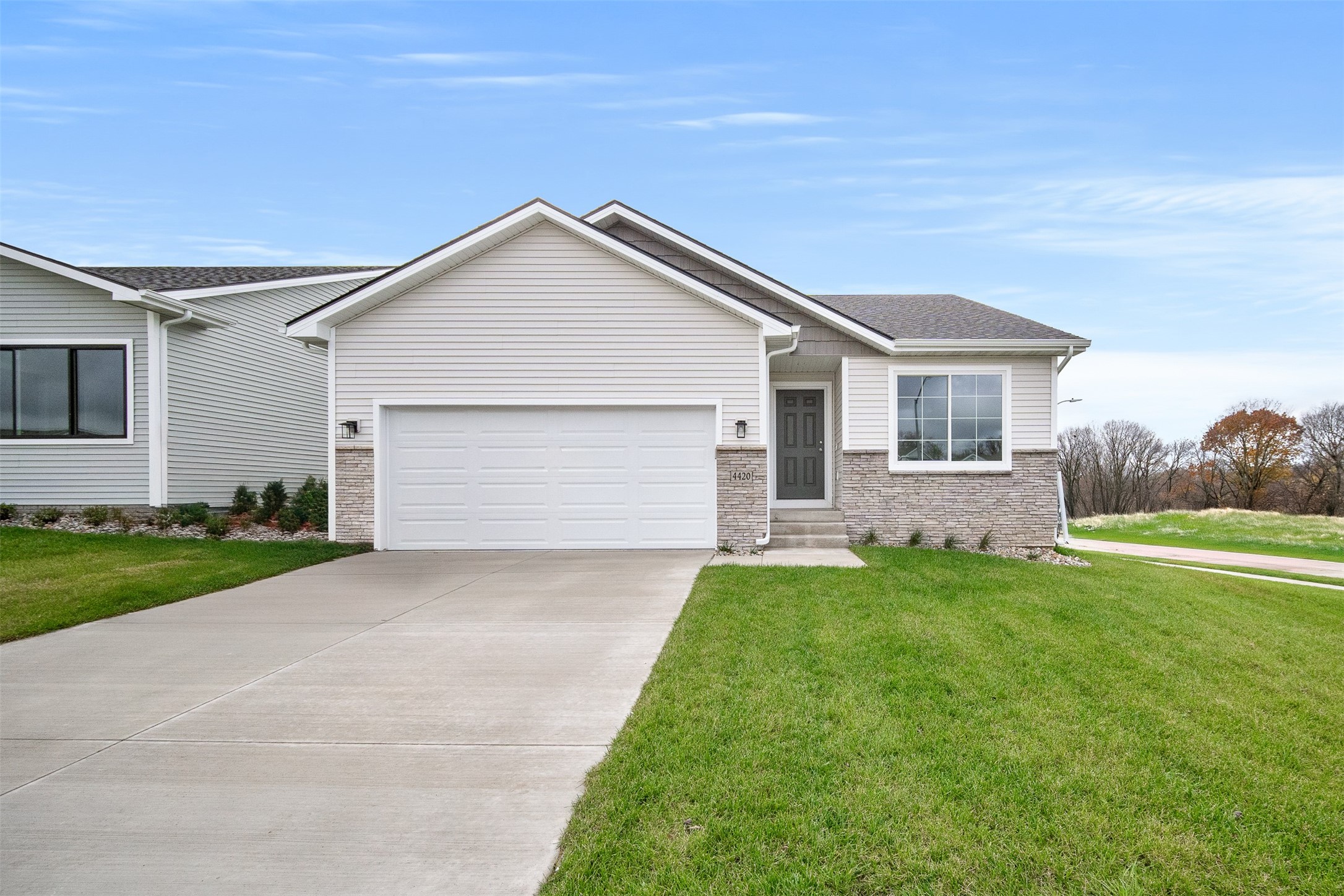 4408 Honey Bee Ridge, Des Moines, Iowa image 1