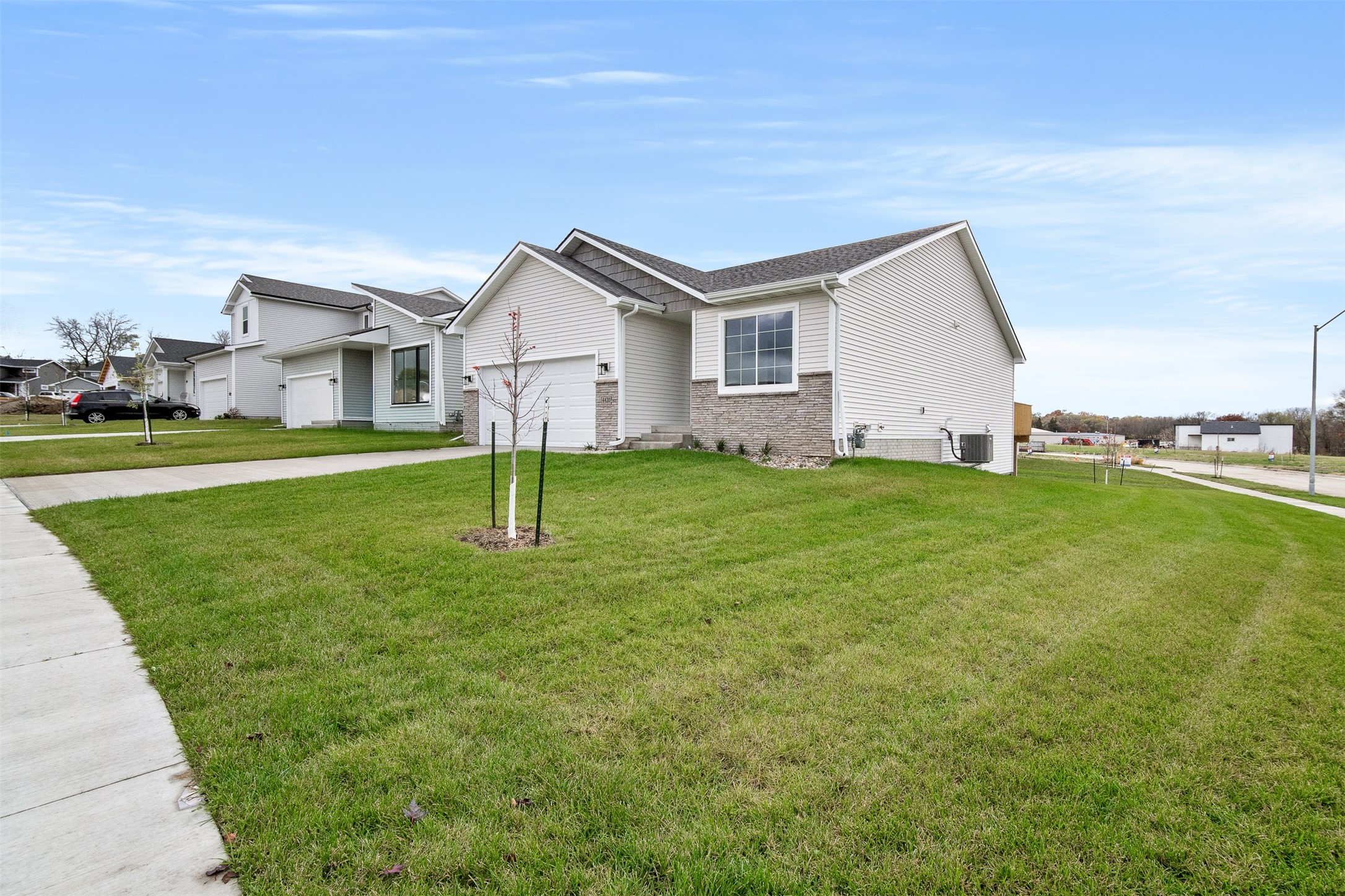 4408 Honey Bee Ridge, Des Moines, Iowa image 2
