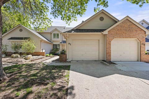 Condo For Sale - 1070 50th Street #10E<br/> West Des Moines, IA 50266