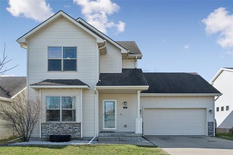 Homes For Sale - 4709 E Merced Street<br/> Des Moines, IA 50317