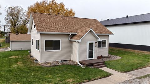 60 S 4th Street Mccallsburg IA 50154