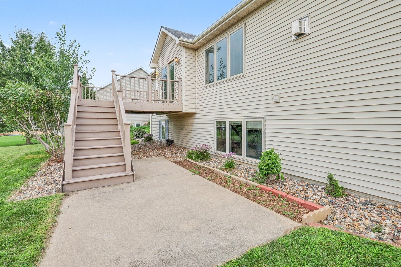 2521 Hemel Drive