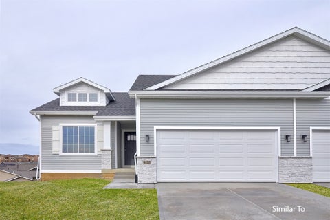 Condo For Sale - 16704 Walnut Meadows Circle<br/> Urbandale, IA 50323