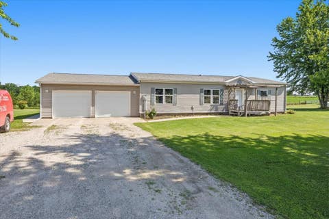 Homes For Sale - 1195 Forest Home Road<br/> Montezuma, IA 50171