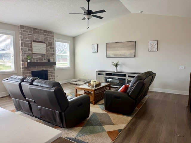 3012 Crest View Circle