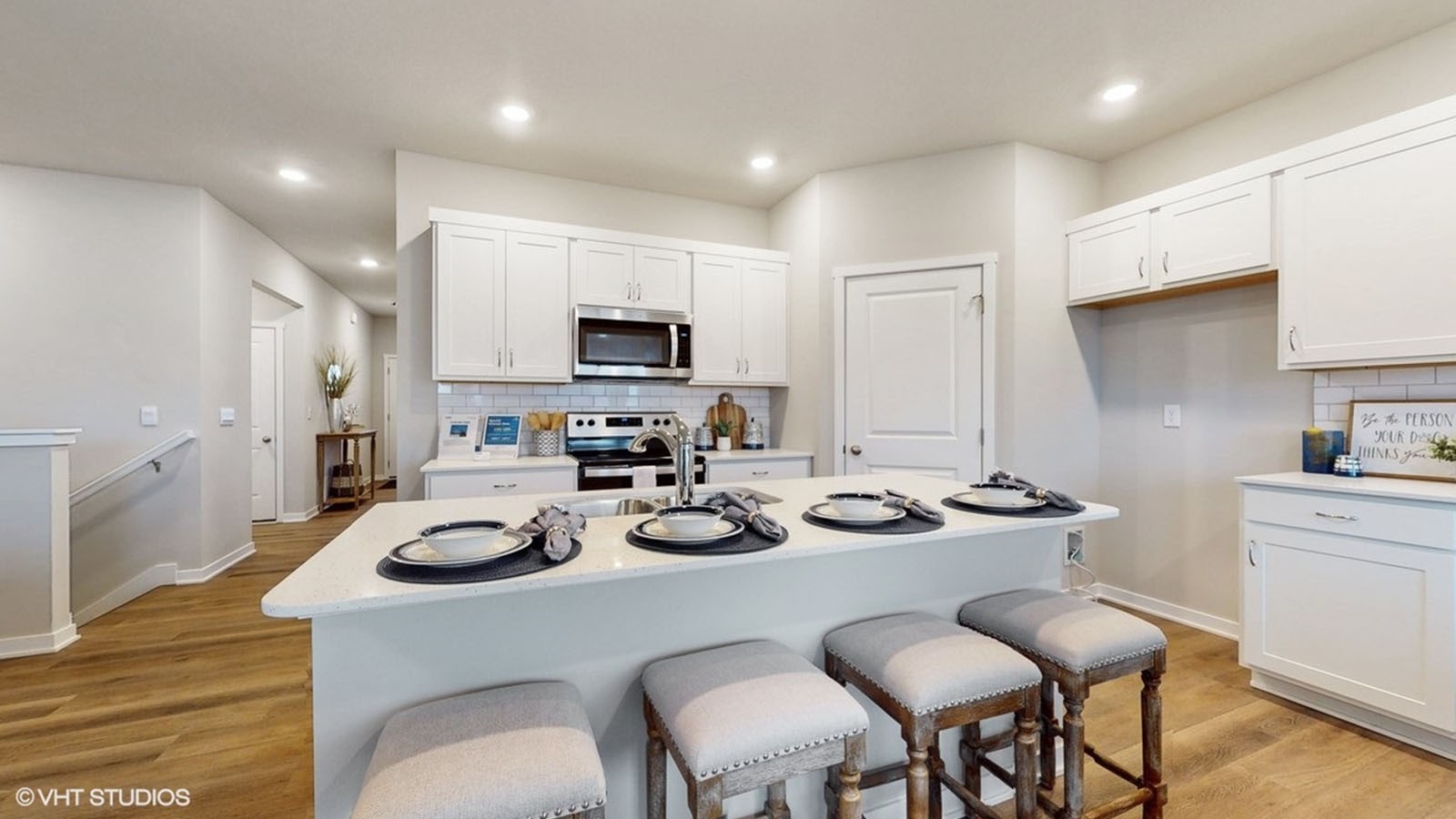 14528 Ironwood Court, Urbandale, Iowa image 8