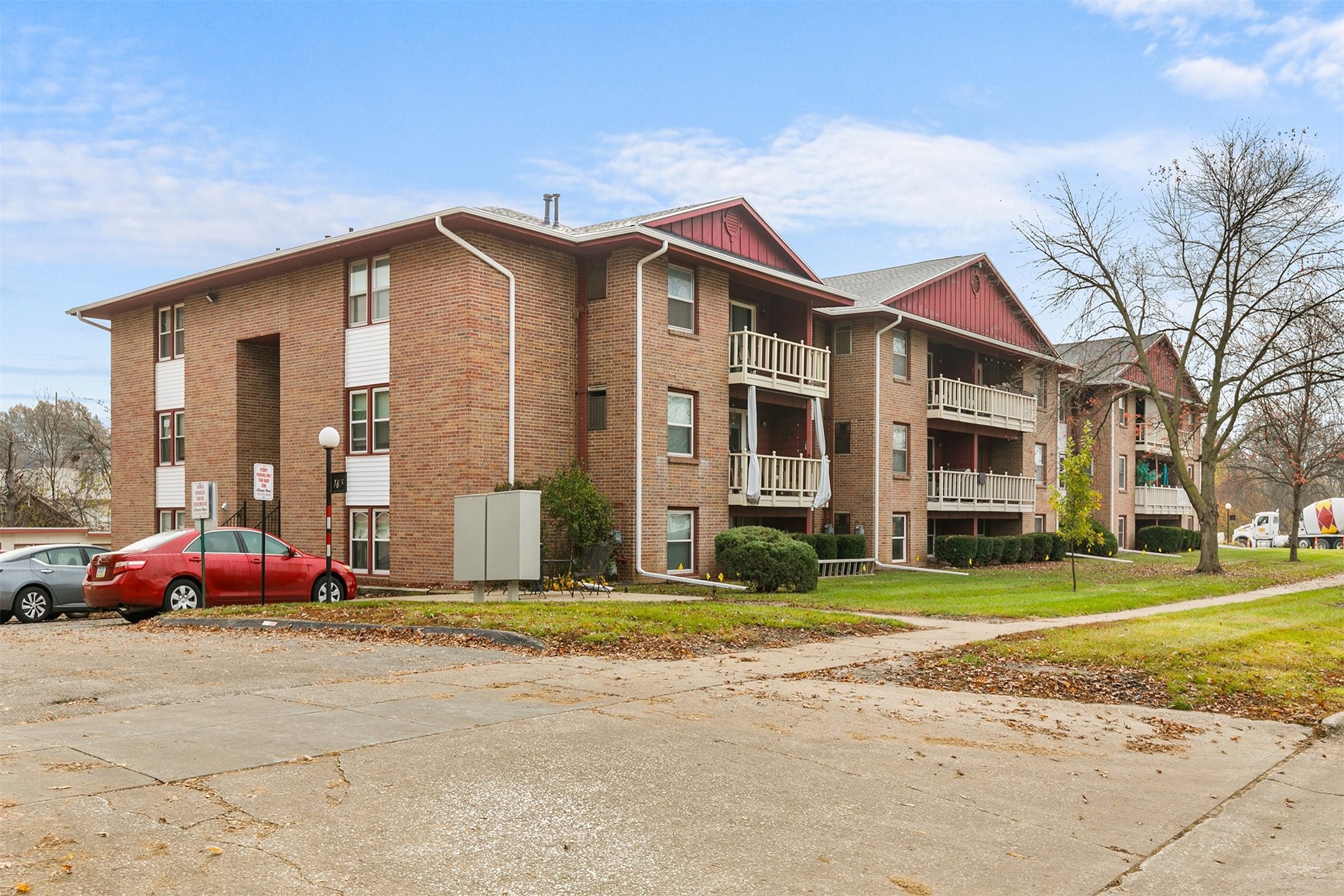 7815 Douglas Avenue #109, Urbandale, Iowa image 1