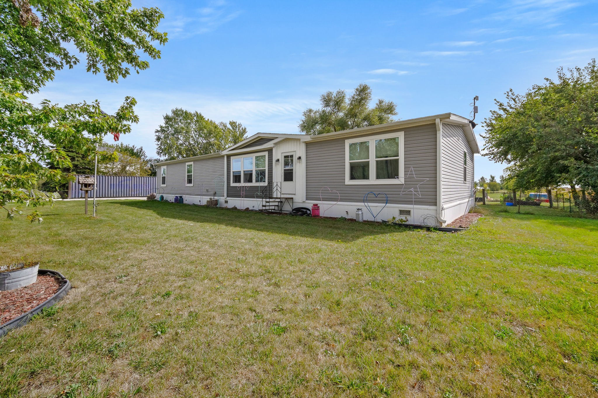 618 W Smith Street, Russell, Iowa image 2