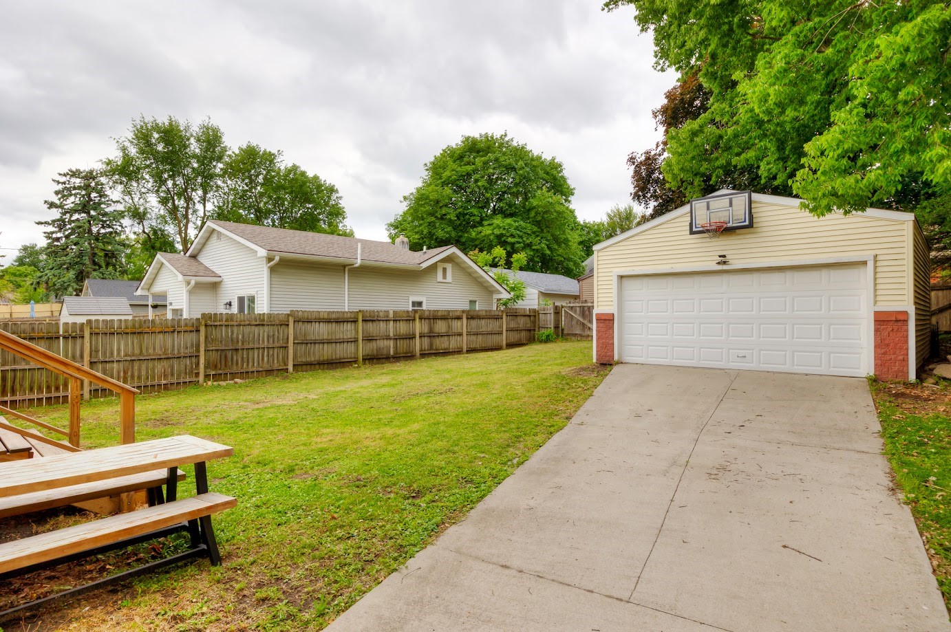 2004 40th Street, Des Moines, Iowa image 4