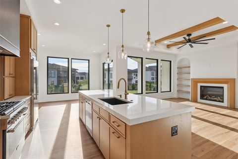 Homes For Sale - 18190 Hidden Knoll<br/> Clive, IA 50325