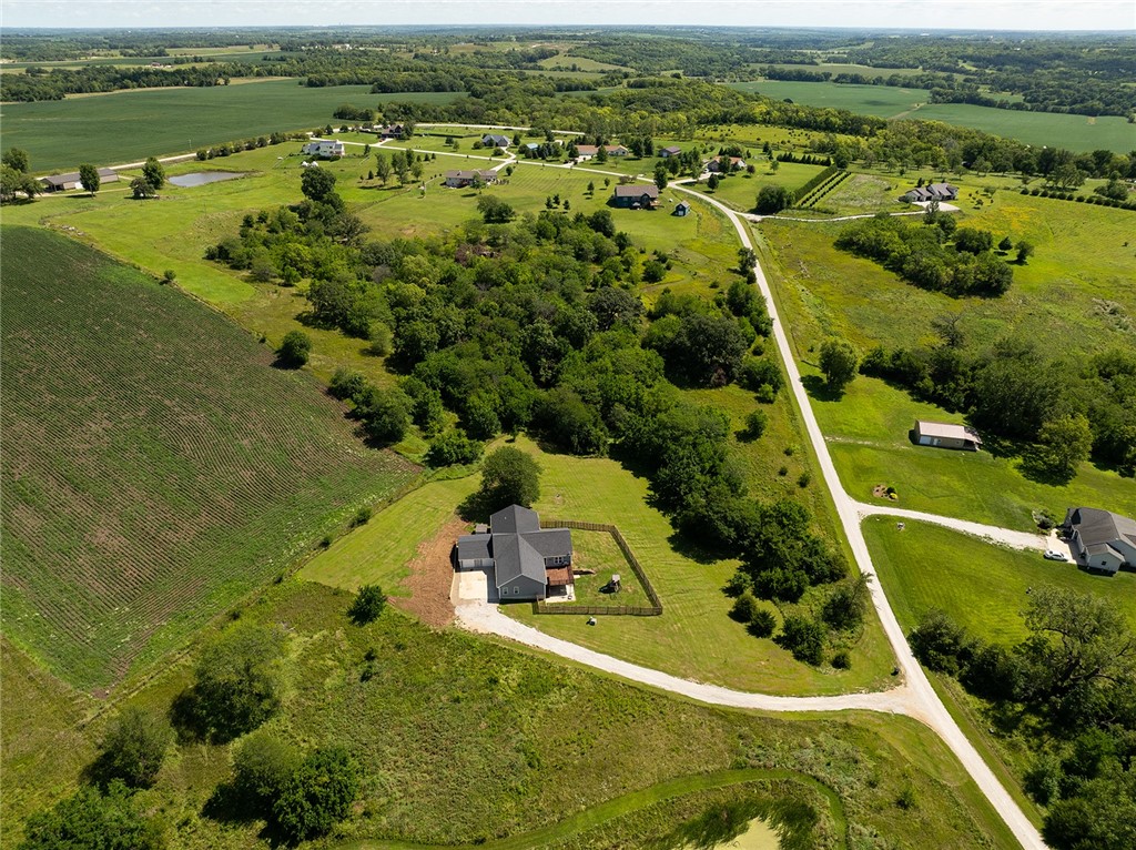 2237 Holliwell Valley Court, Winterset, Iowa image 34