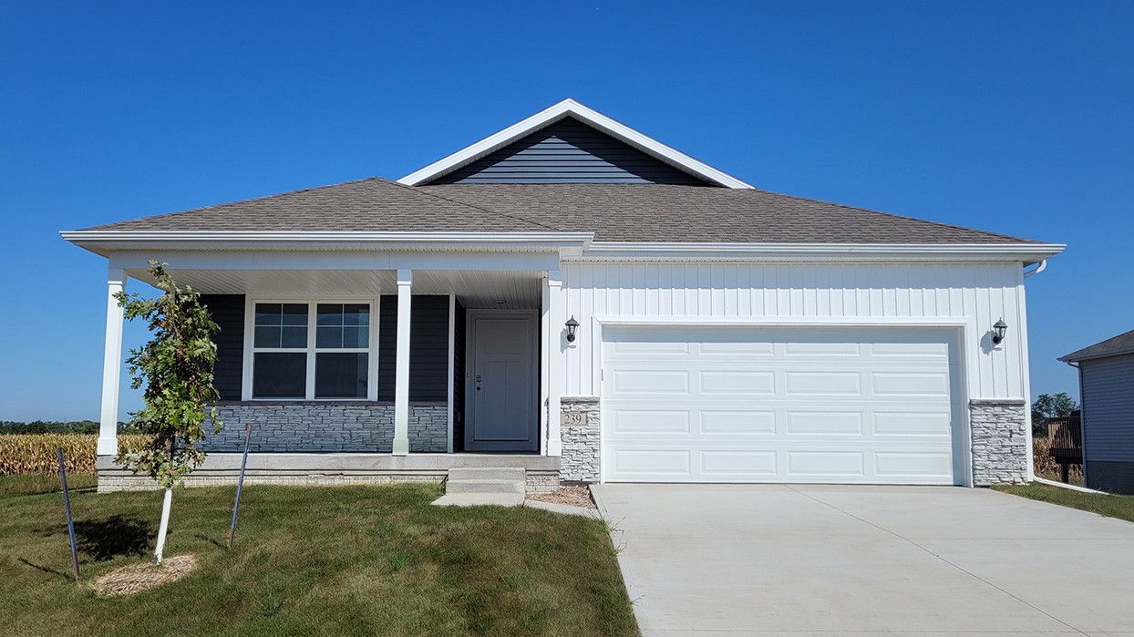 2901 Plum Drive, Norwalk, Iowa image 1