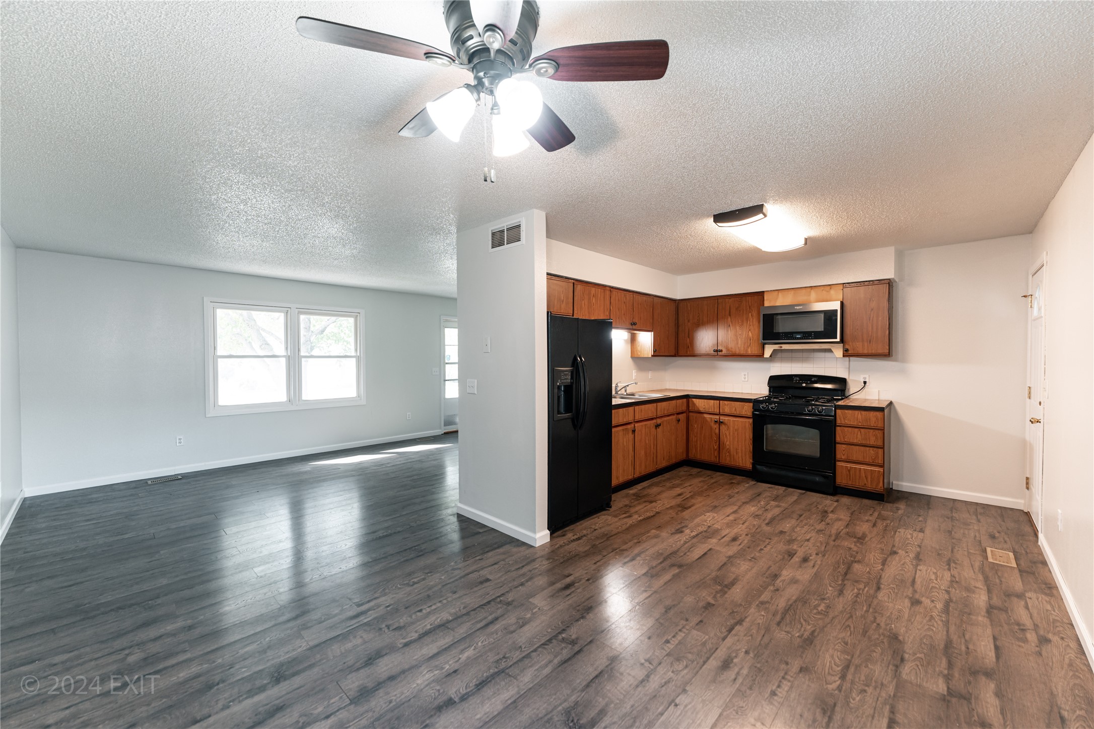 2019 Swan Drive, Norwalk, Iowa image 15