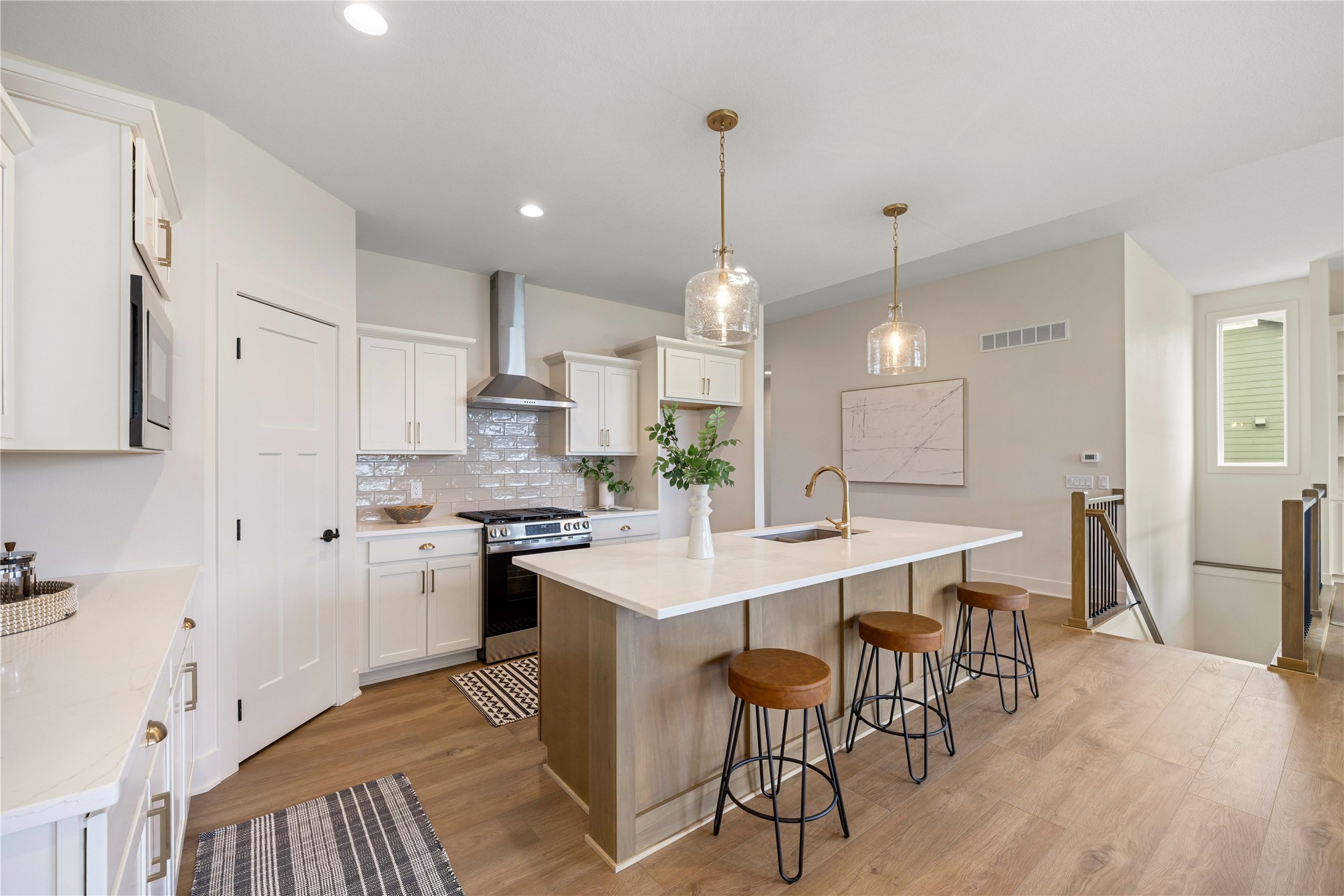 335 NW Red Oak Drive