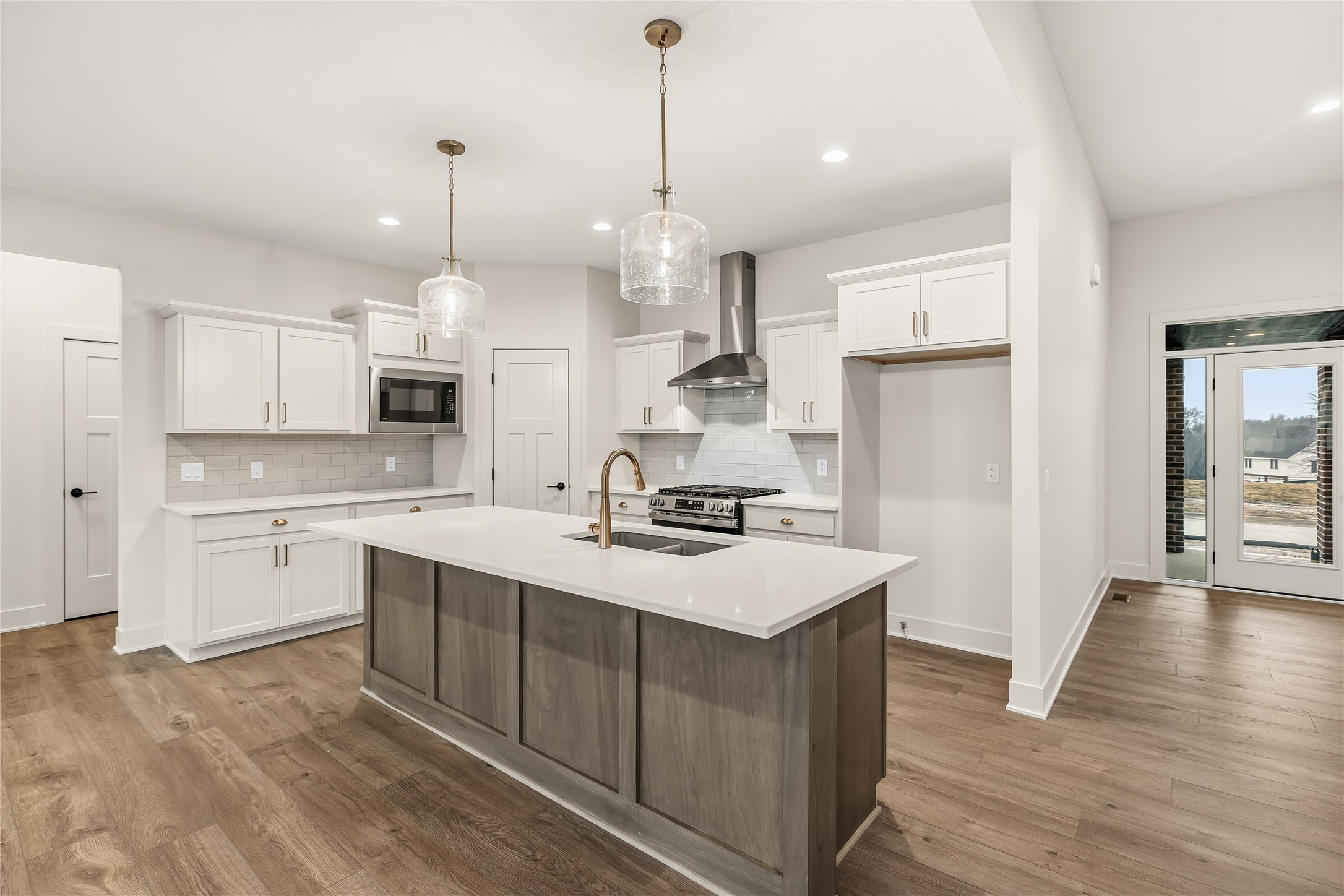 335 NW Red Oak Drive