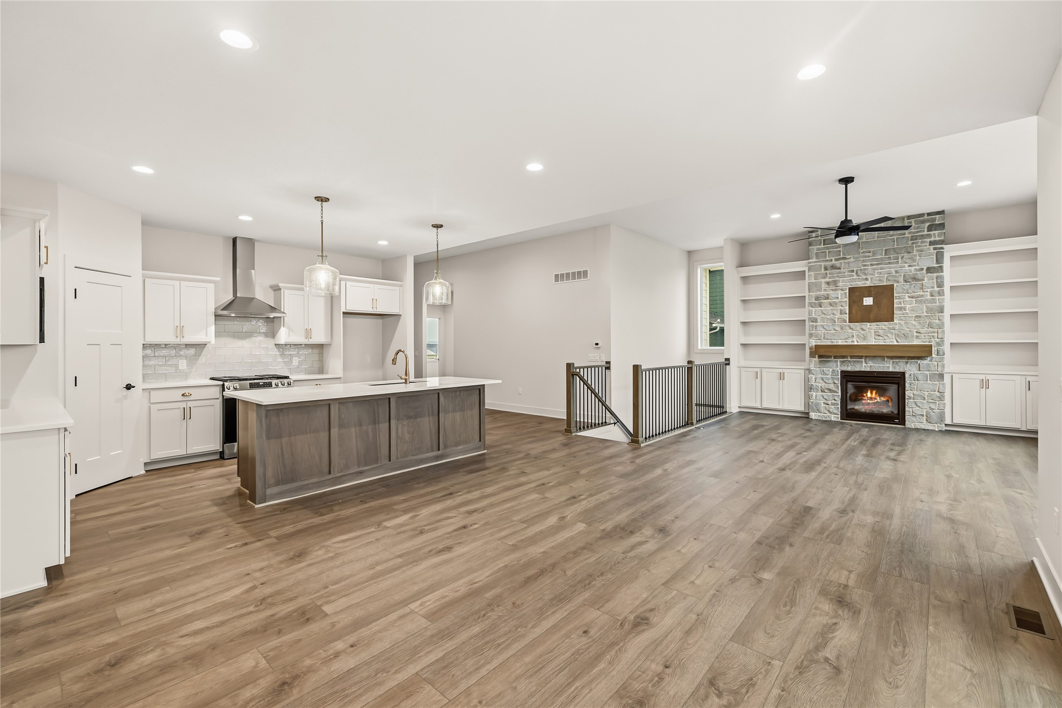 335 NW Red Oak Drive