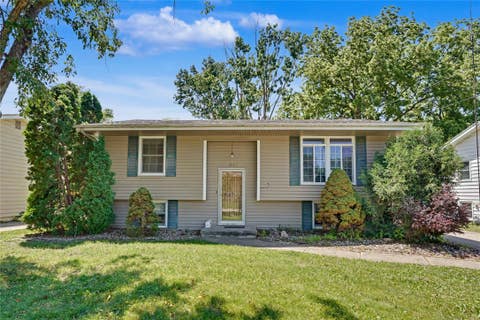 Homes For Sale - 3116 E 41st Court<br/> Polk County, Des Moines, IA 50317