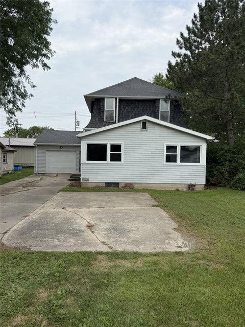 Homes For Sale - 1527 Dayton Street<br/> Hamilton County, Ellsworth, IA 50075