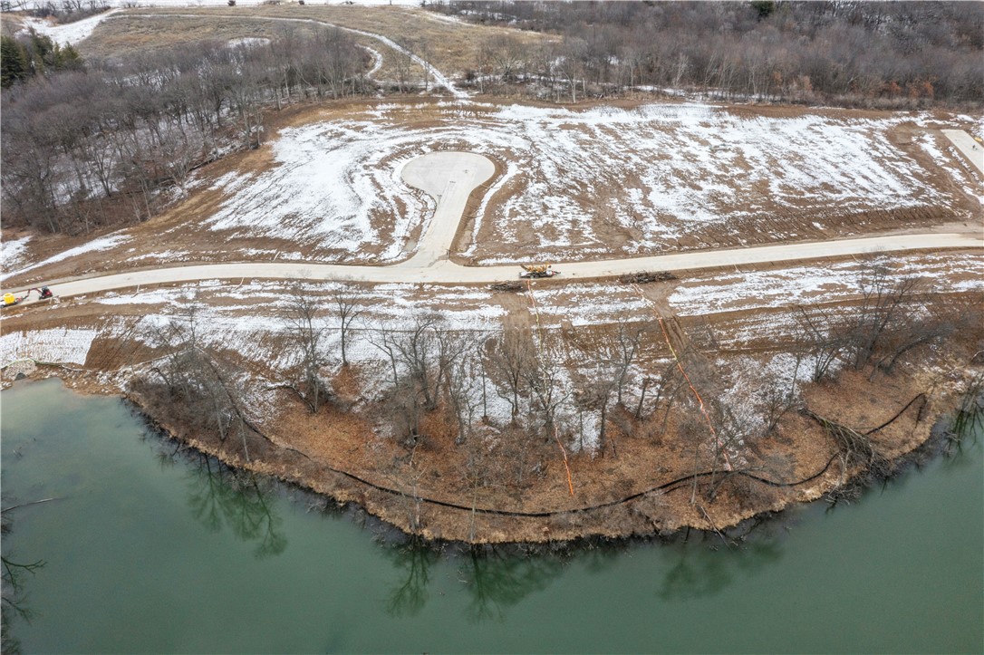 1090 Arbor Woods Drive, Pleasant Hill, Iowa image 12