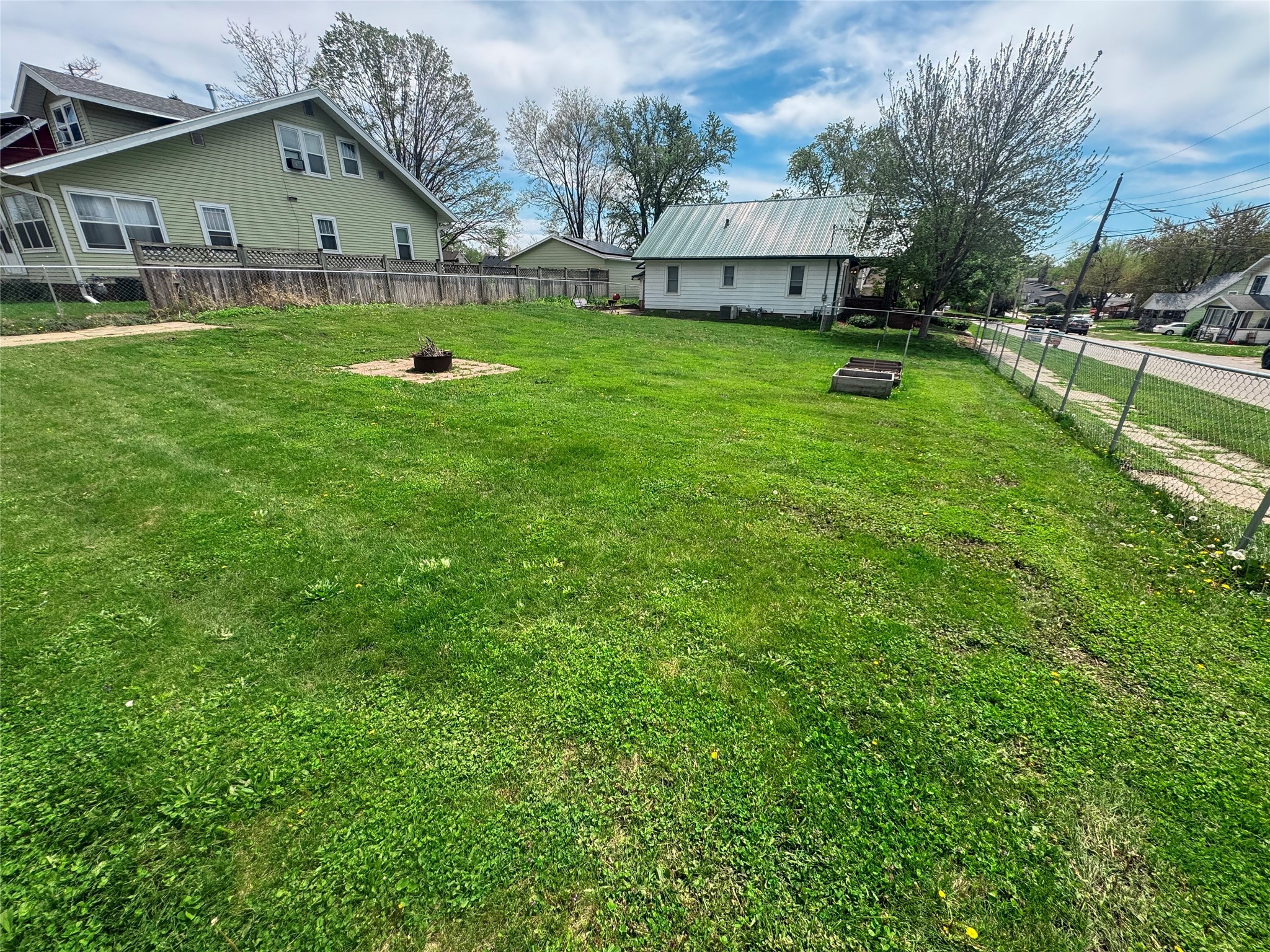 410 1st Street, Newton, Iowa image 5