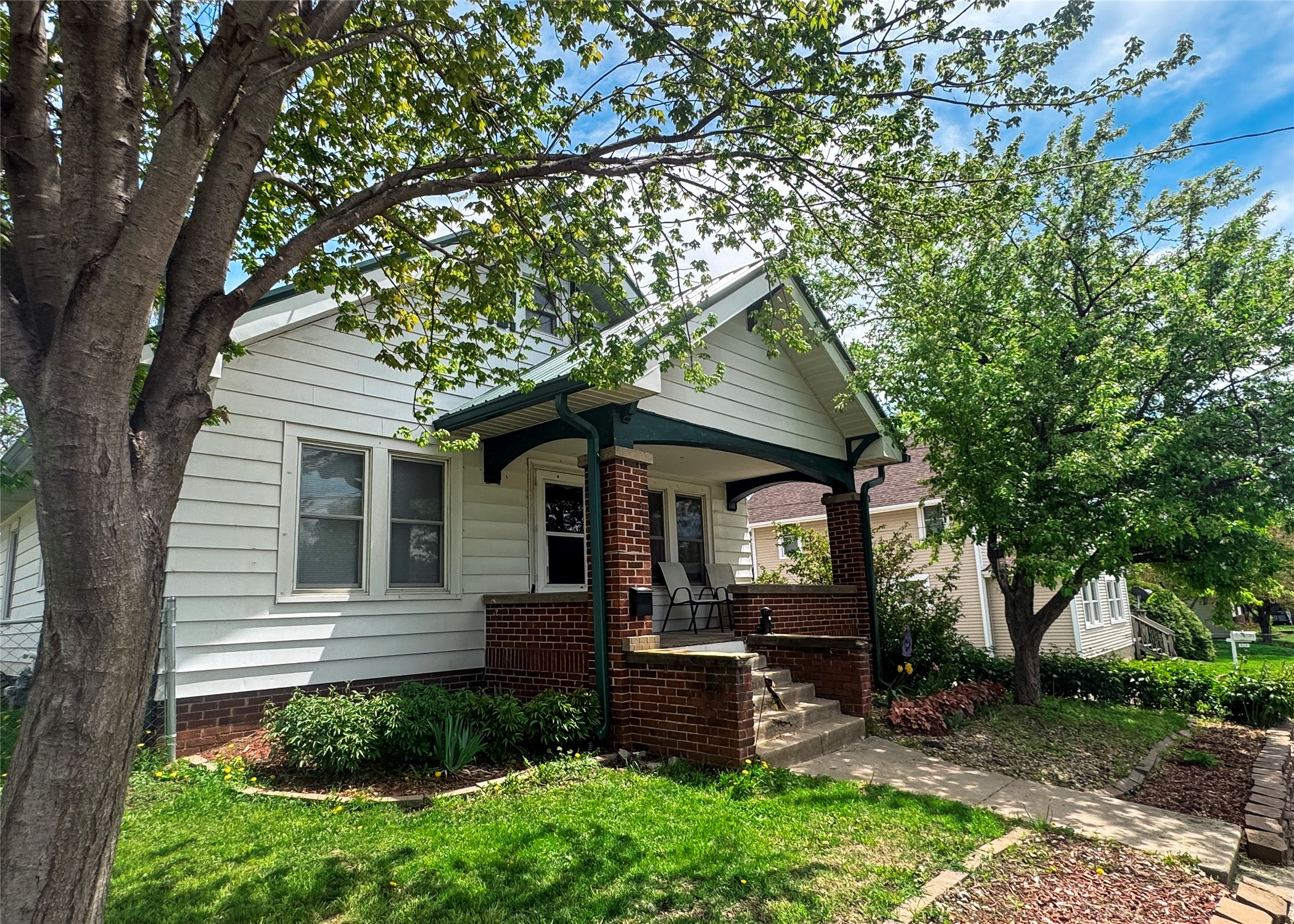 410 1st Street, Newton, Iowa image 1