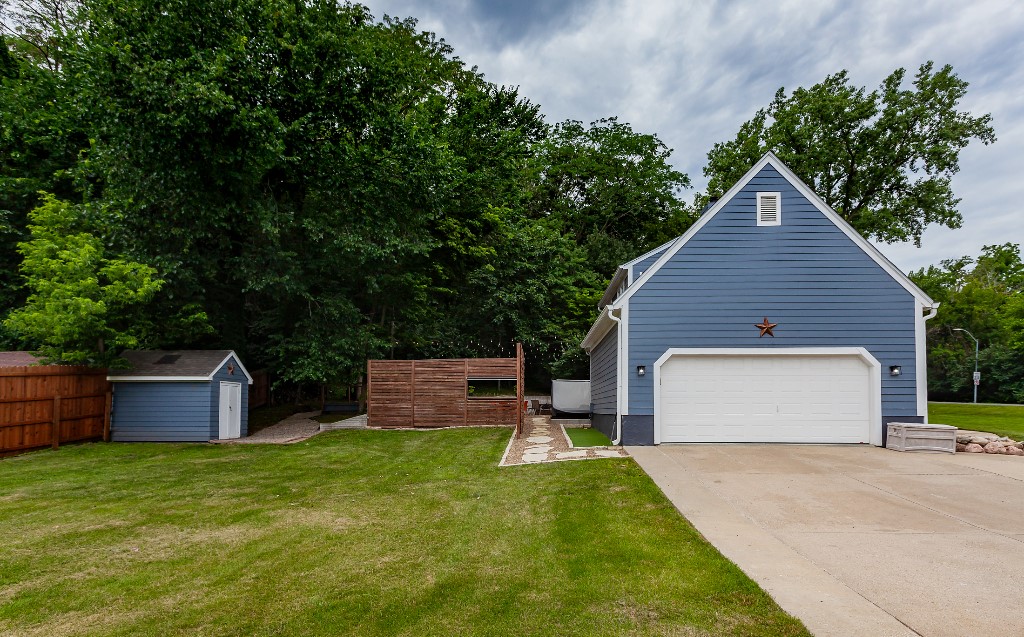 1520 Thornwood Road