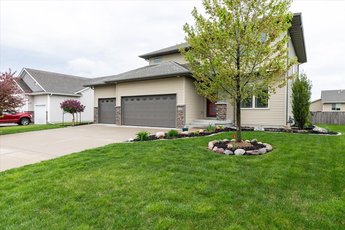 2350 SE Riverbirch Lane, Waukee, Iowa image 3