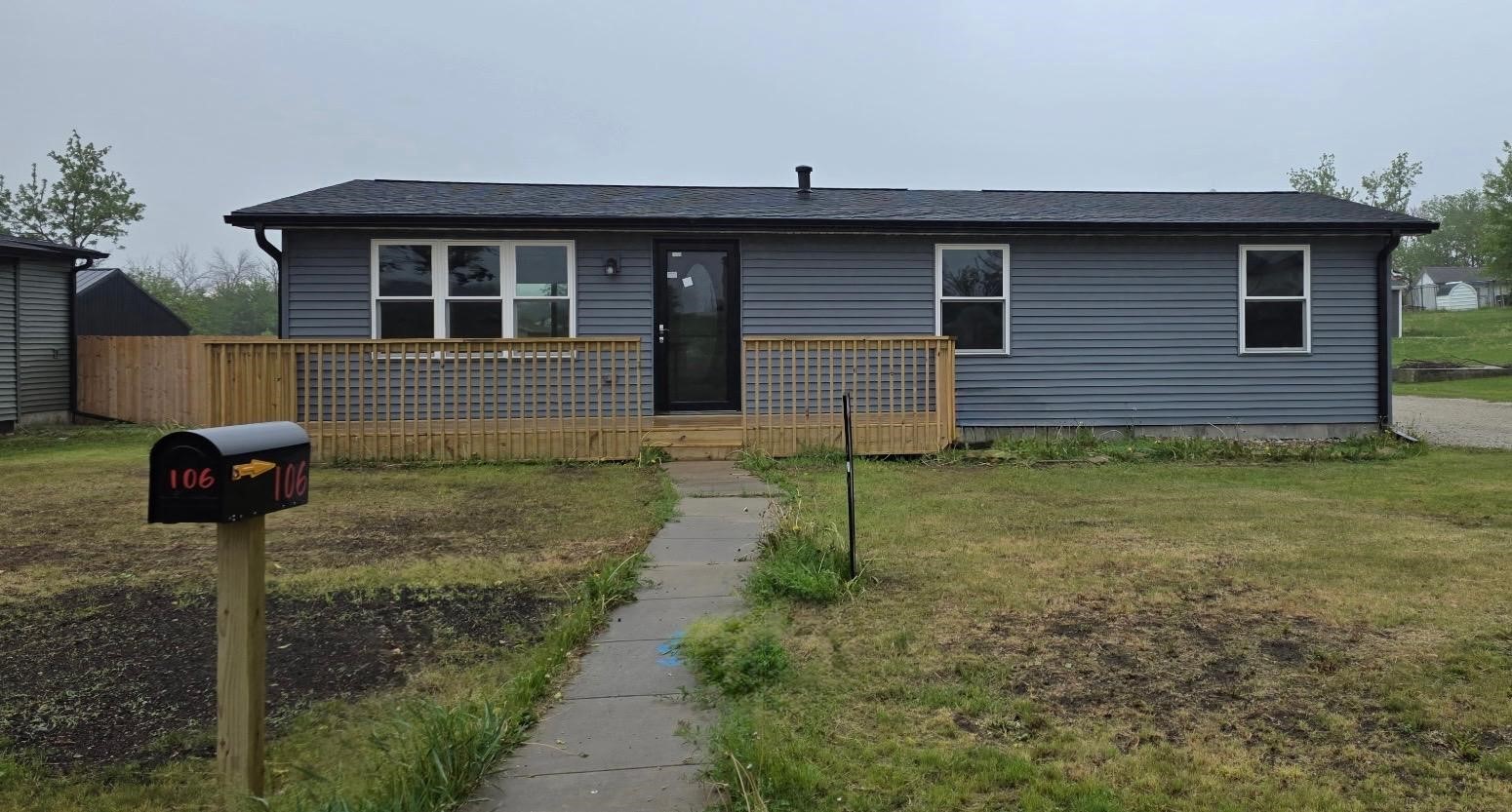 106 SE Oak Street, Greenfield, Iowa image 1