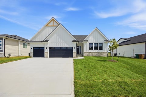 Homes For Sale - 1055 SW Cattail Road<br/> Grimes, IA 50263