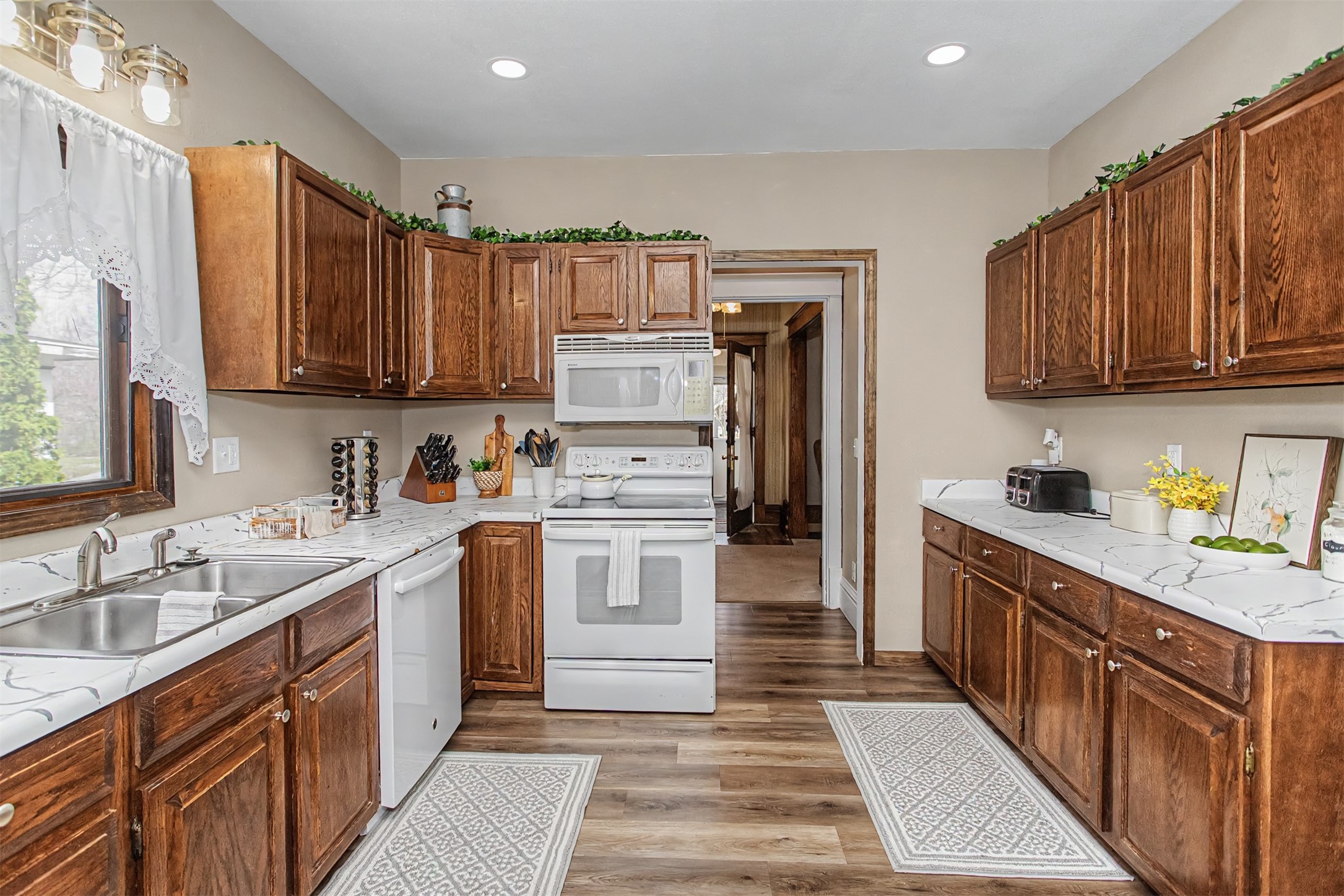 313 S Russell Avenue